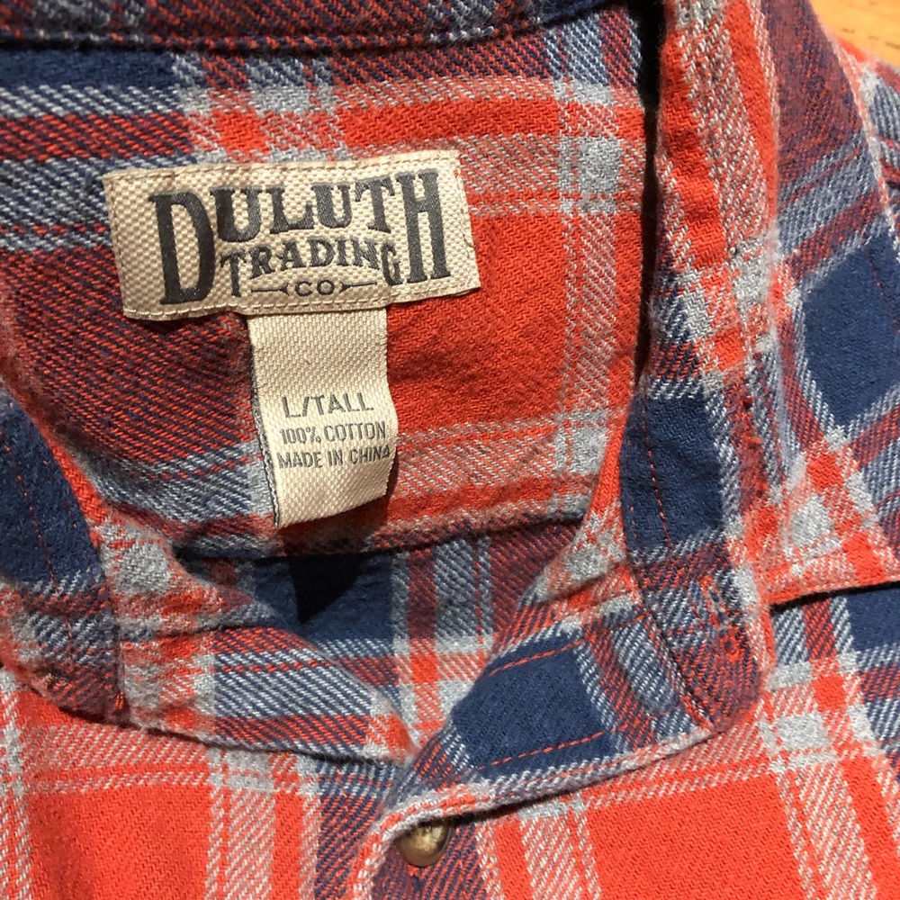 Like new! Duluth Trading Flannel Plaid Shirt